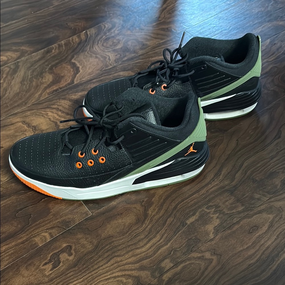 Jordan Men's Black and Orange Sneakers